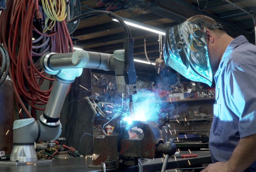 Saldatura con i cobot per raggiungere gli obiettivi aziendali - Universal Robots