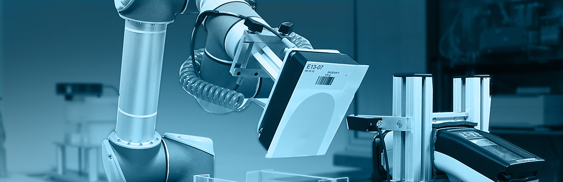 Our robotic arms embrace the healthcare, pharma and chemistry industries