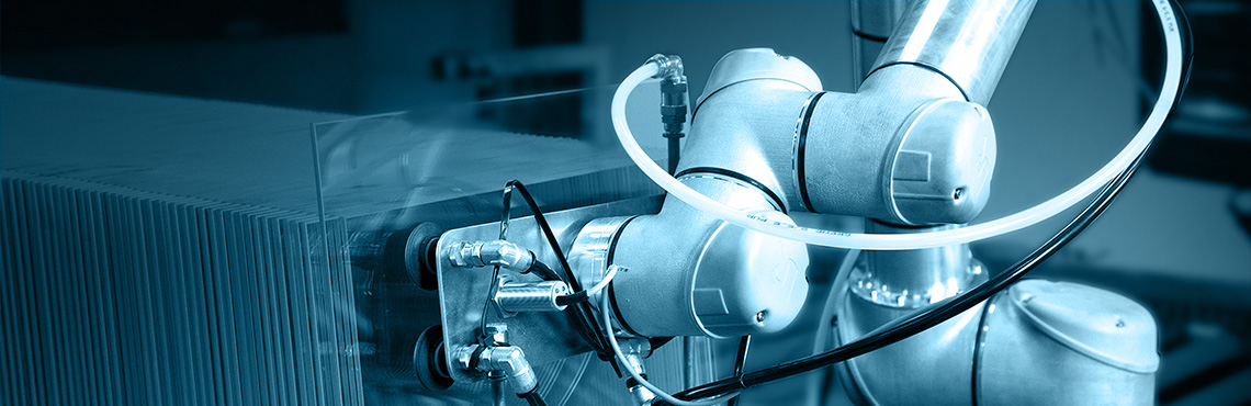 Pick and place by collaborative robot arms
