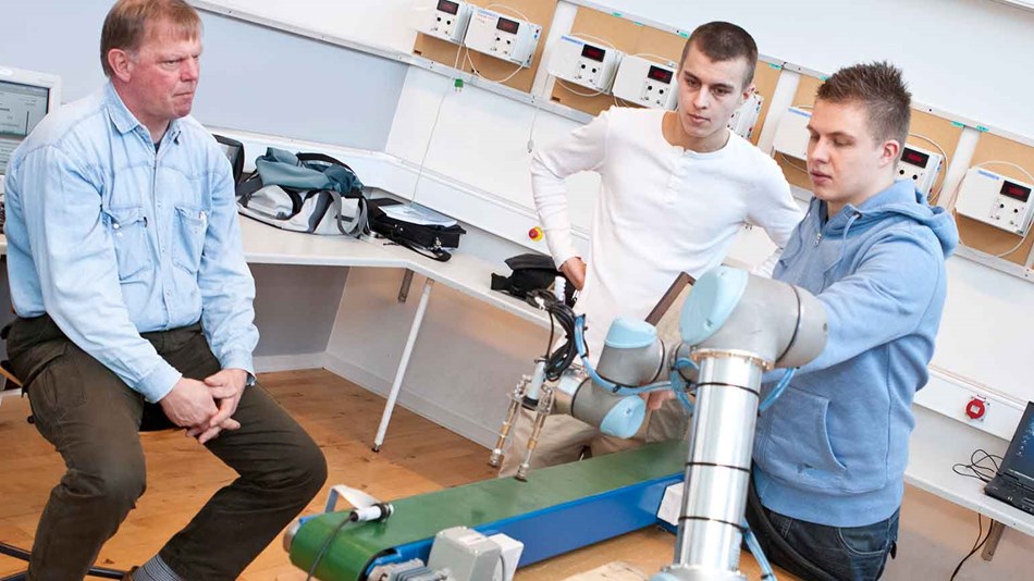 Robot colaborativo UR5 de Universal Robots en la Escuela Politécnica de Jutland