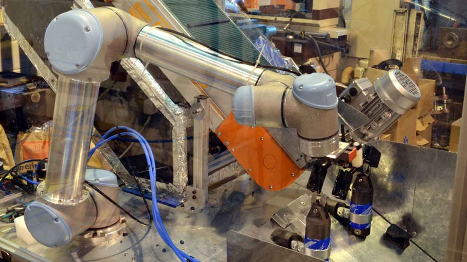 Robot Colaborativo UR5 de Universal Robots en la empresa Clamcleats LTD