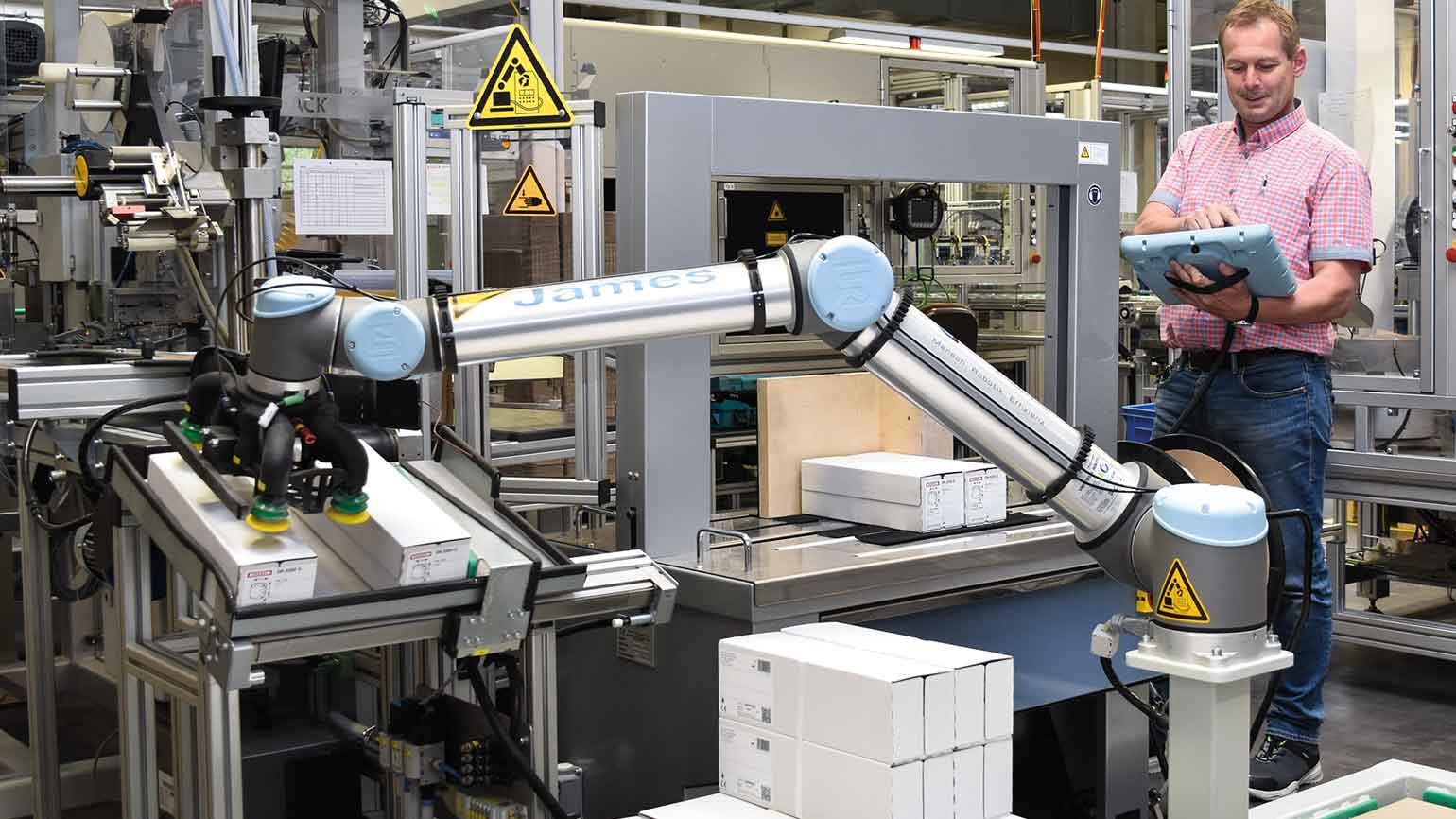 universal robots palletizing
