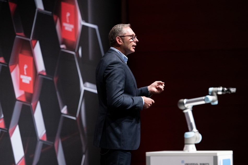 Jürgen von Hollen, Präsident von Universal Robots auf der Hannover Messe Preview