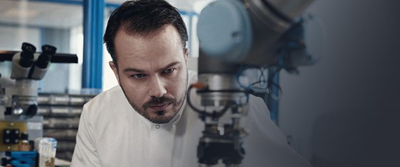 Ebooks about  collaborative robots from Universal Robots.