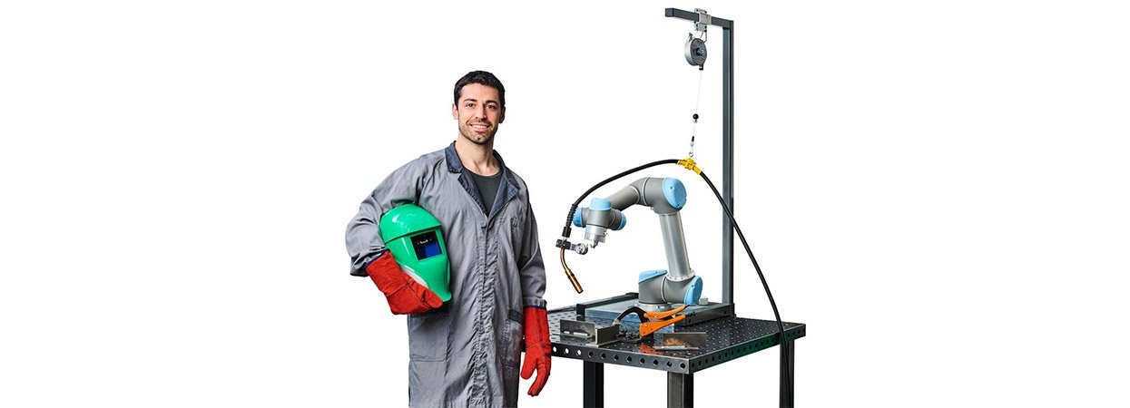 universal robots welding