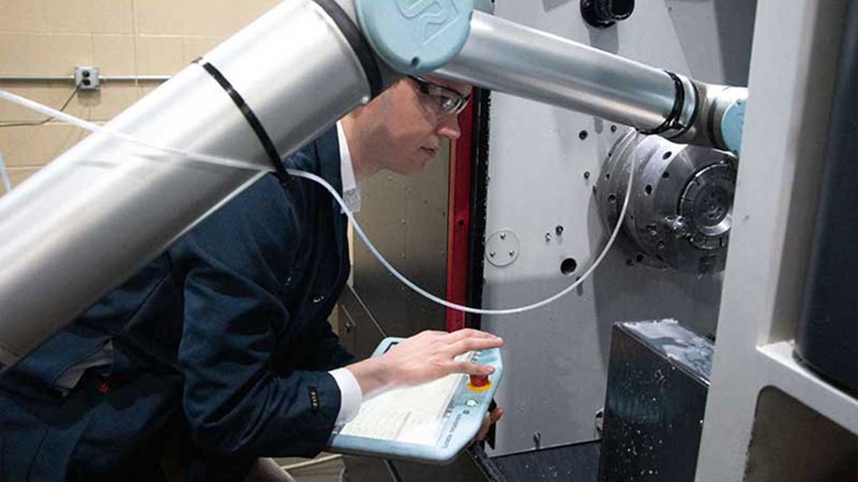 Machine tending application with collaborative robots from Universal Robots