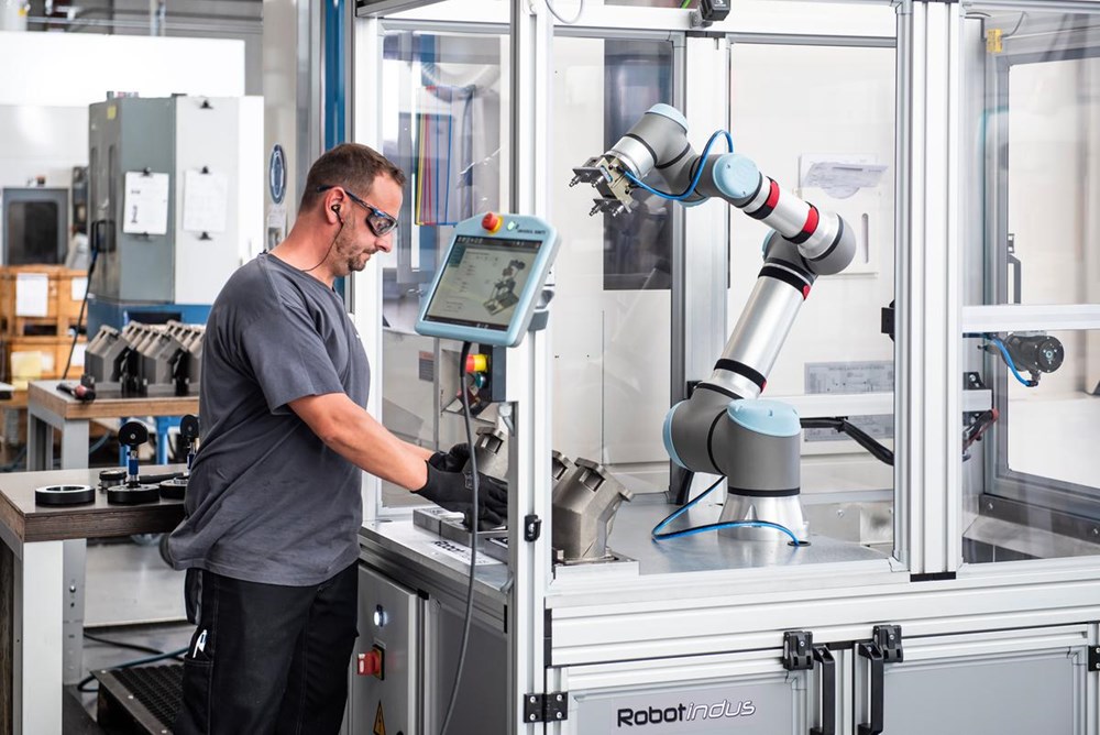 UR16e cobot ile çapak alma süreçlerinizi optimize edin