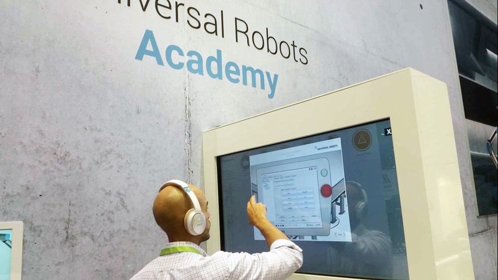 Unıversal Robots Akademi