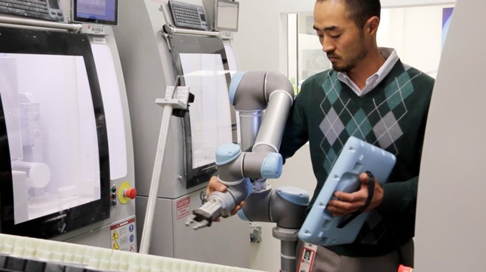 Glidewell Laboratories UR-cobots