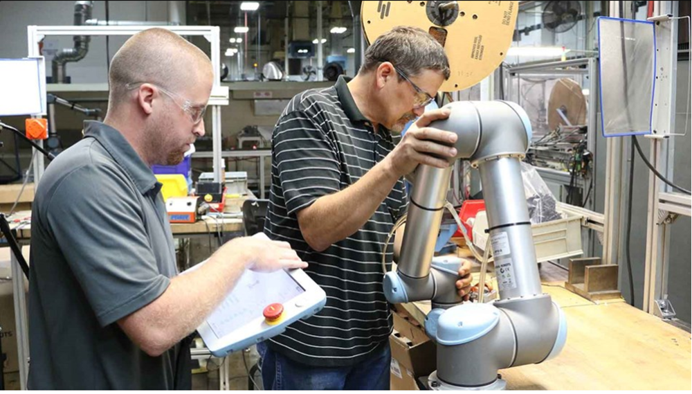 i robot collaborativi sono adatti ad una piccola media impresa? - Universal Robots