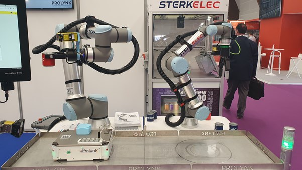 2 cobots d'universal robots au CFIA