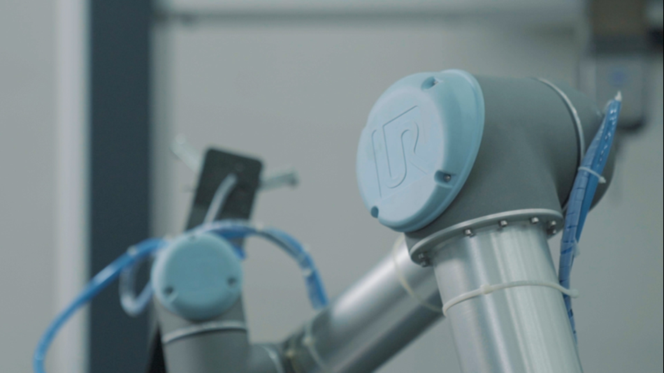 Thiết kế bo tròn giúp robot và con người làm việc an toàn với nhau