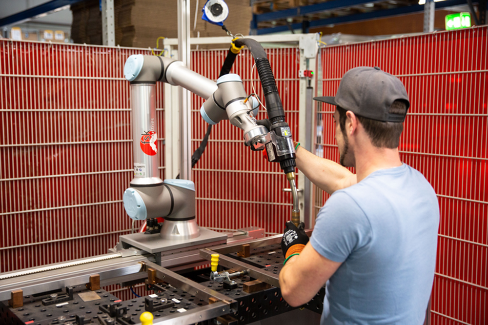 Robot và con người cùng cộng tác