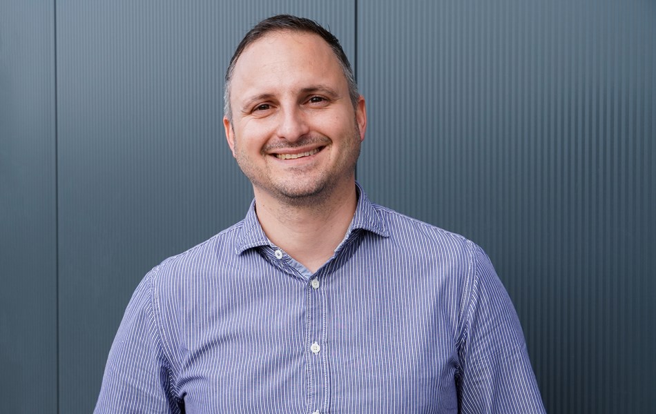 Danny Denk, Geschäftsführer von Ecosphere Automation GmbH, realisierte ein Pilotprojekt zur automatisierten Intralogistik in Fichtenau. 