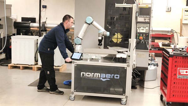 normaero cobot UR