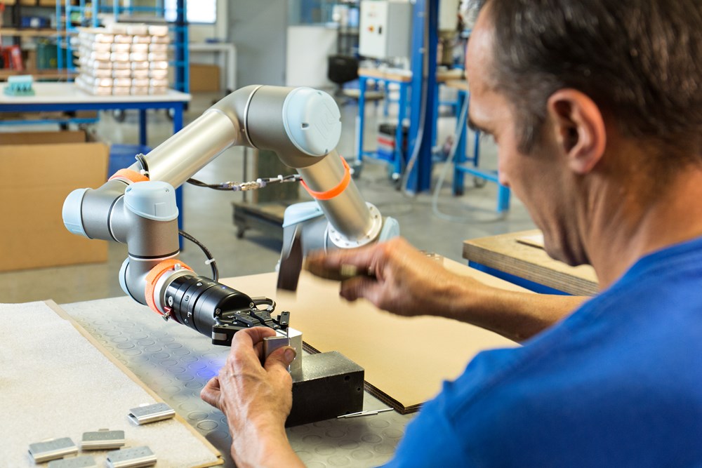 Cinq idées reçues sur l’automatisation : les cobots changent la donne ! 