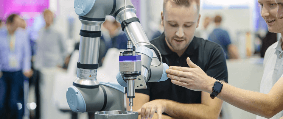 COBOT KULLANMANIN AVANTAJLARINI KEŞFEDİN!