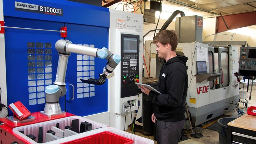 Robotik CNC makine besleme ile yenilikçi üretim