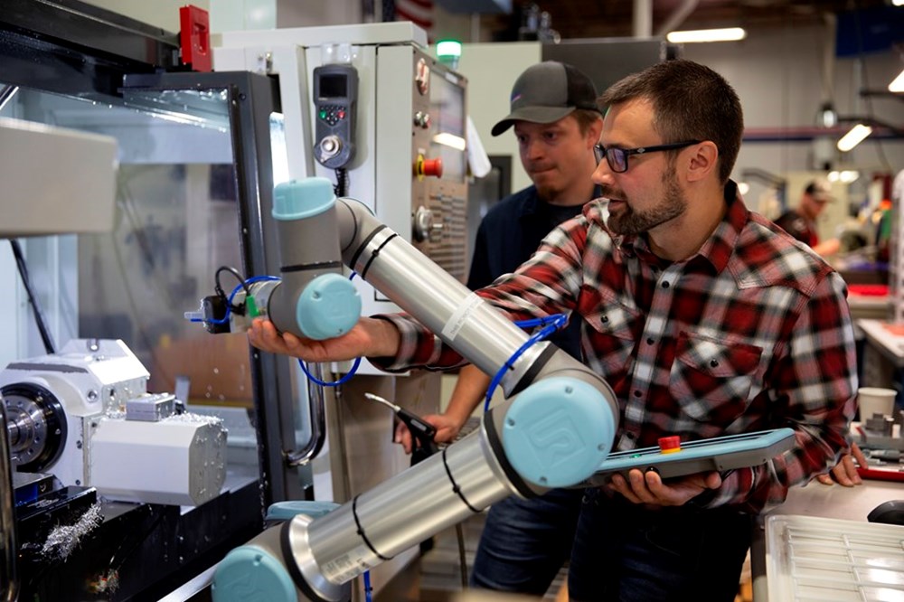 Kolaboratif Robot Tıbbi Cihaz Üreticilerine Hangi Avantajları Sunuyor?