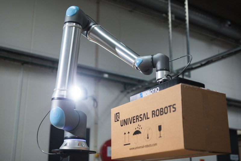 Pallettizzazione automatizzata con cobot UR