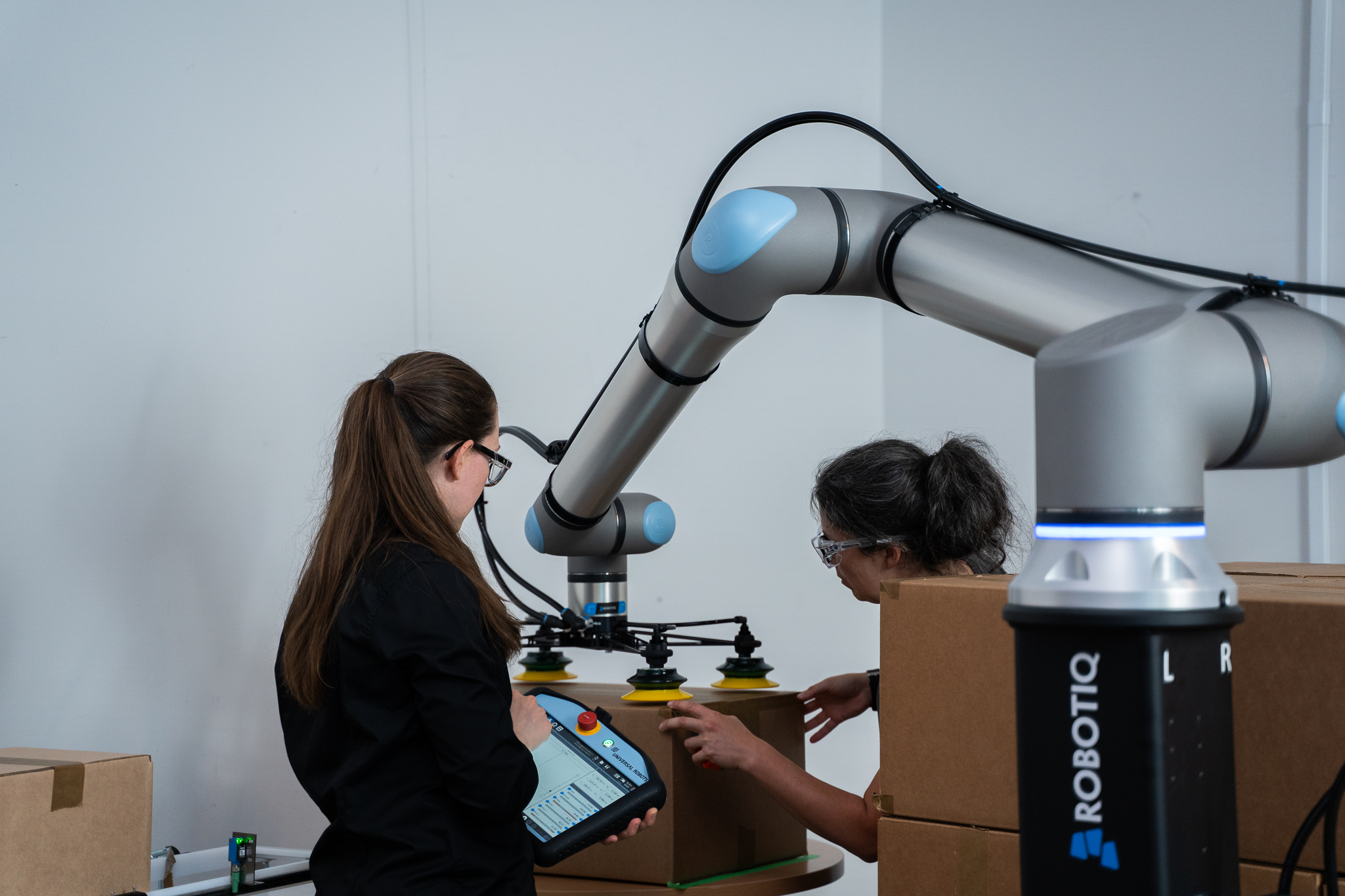 UR+ Robotiq Palletizing Solution PE20 for Universal Robots