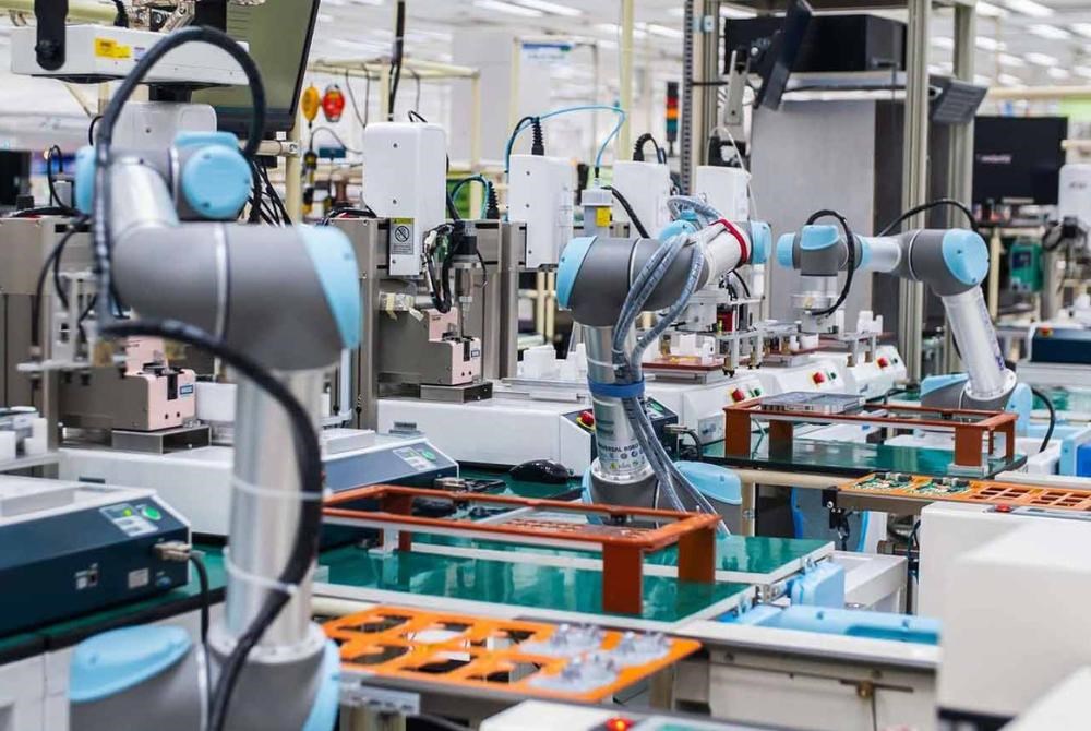 Isole automatizzate complete: la soluzione chiavi in mano di UR  già pronta per la fabbrica - Universal Robots